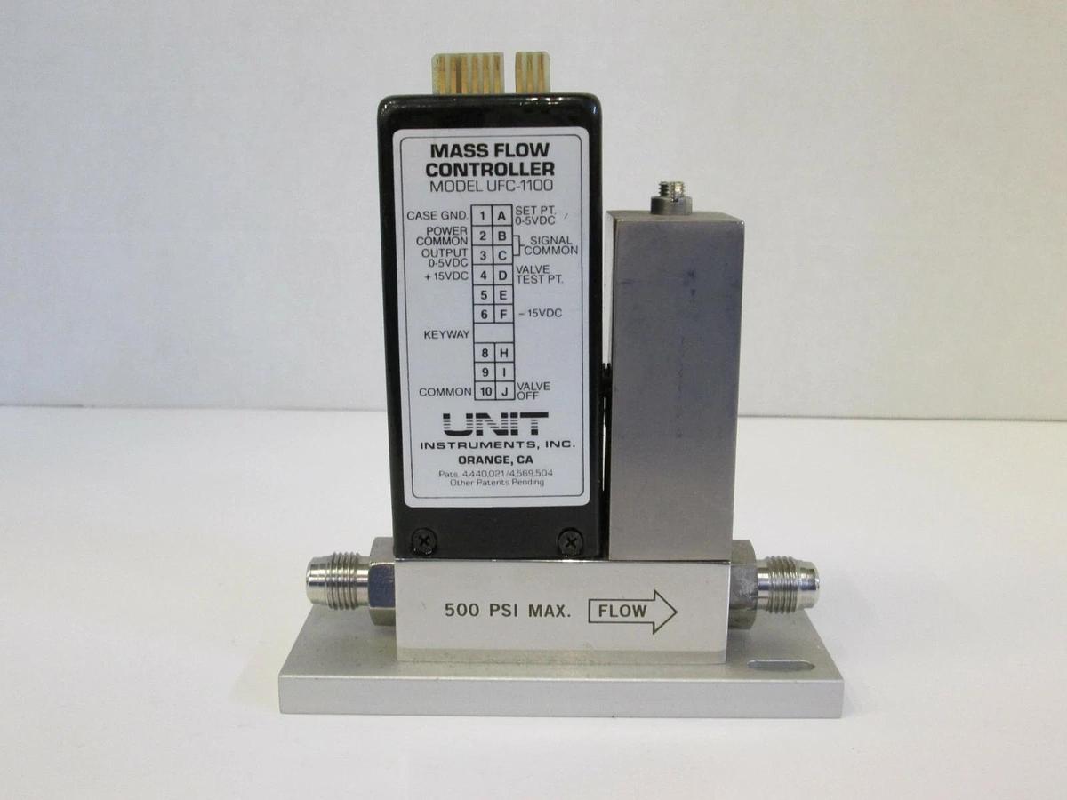 Used Unit UFC-1100 Mass Flow Controller MFC, O2, 1000 SCCM, 1/4" Male