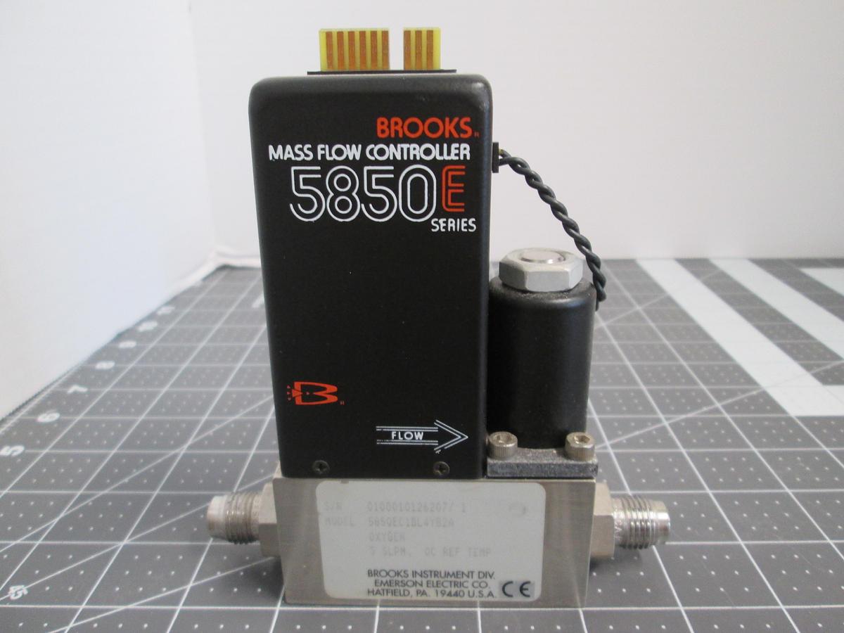 Used Brooks 5850E Mass Flow Controller 5 SLPM O2 Oxygen MFC