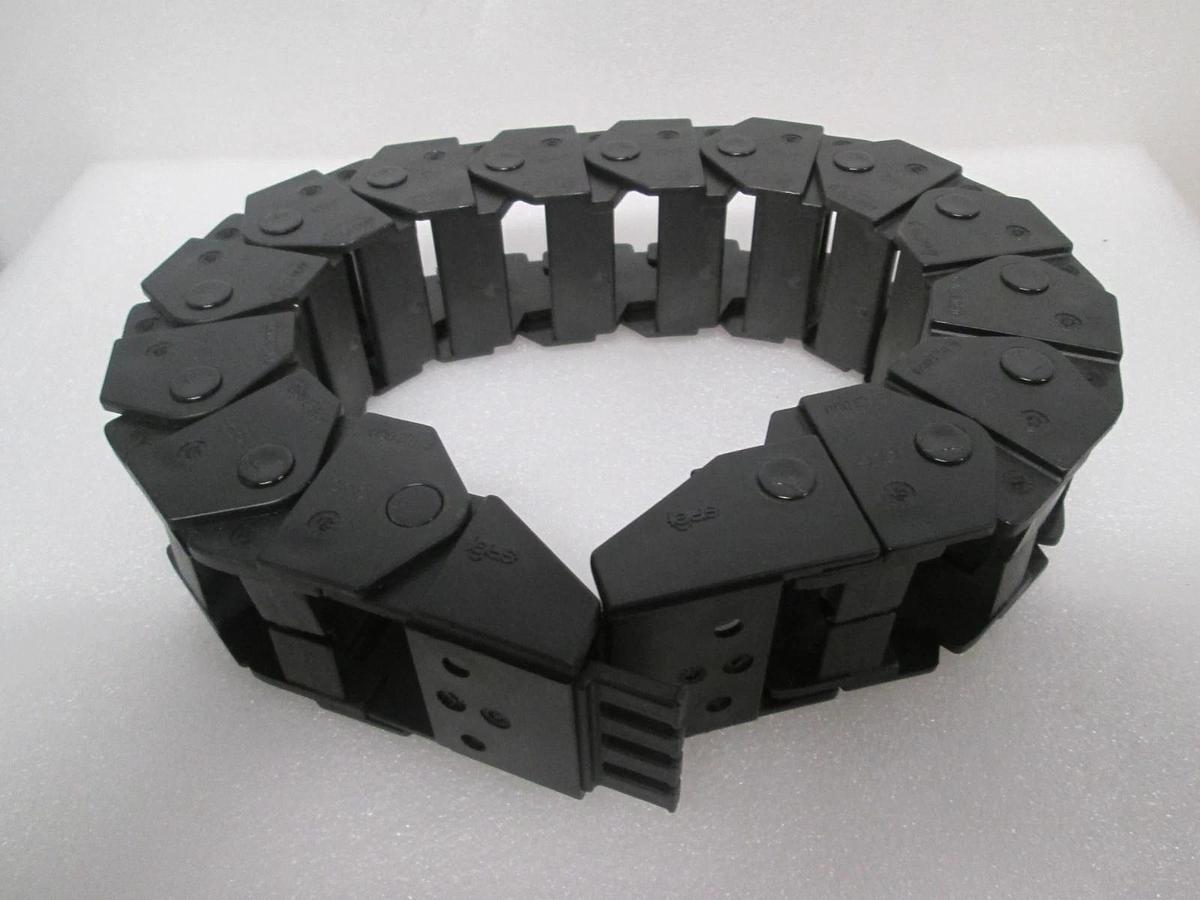 Used Igus, E16.3.060 (14 Pieces), 117.3.1PZ (2 Pieces) Energy Chain System, Used
