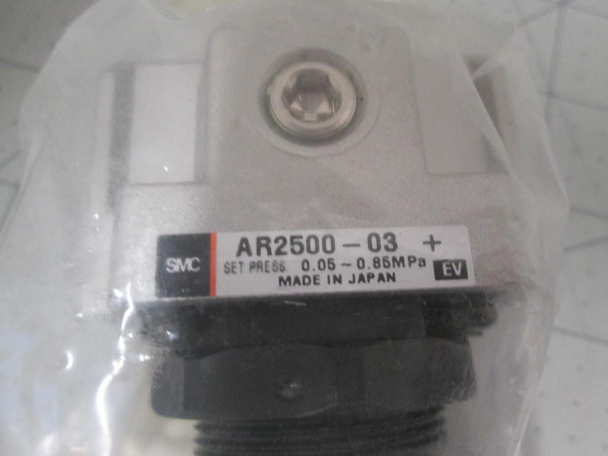 Used SMC, AR2500-03+, Air Regulator, New