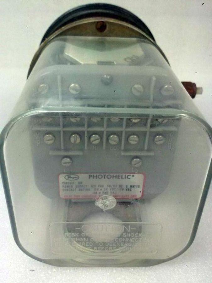 Used Dwyer 3001 Photohelic Gauge 0 to 1 inch, Used