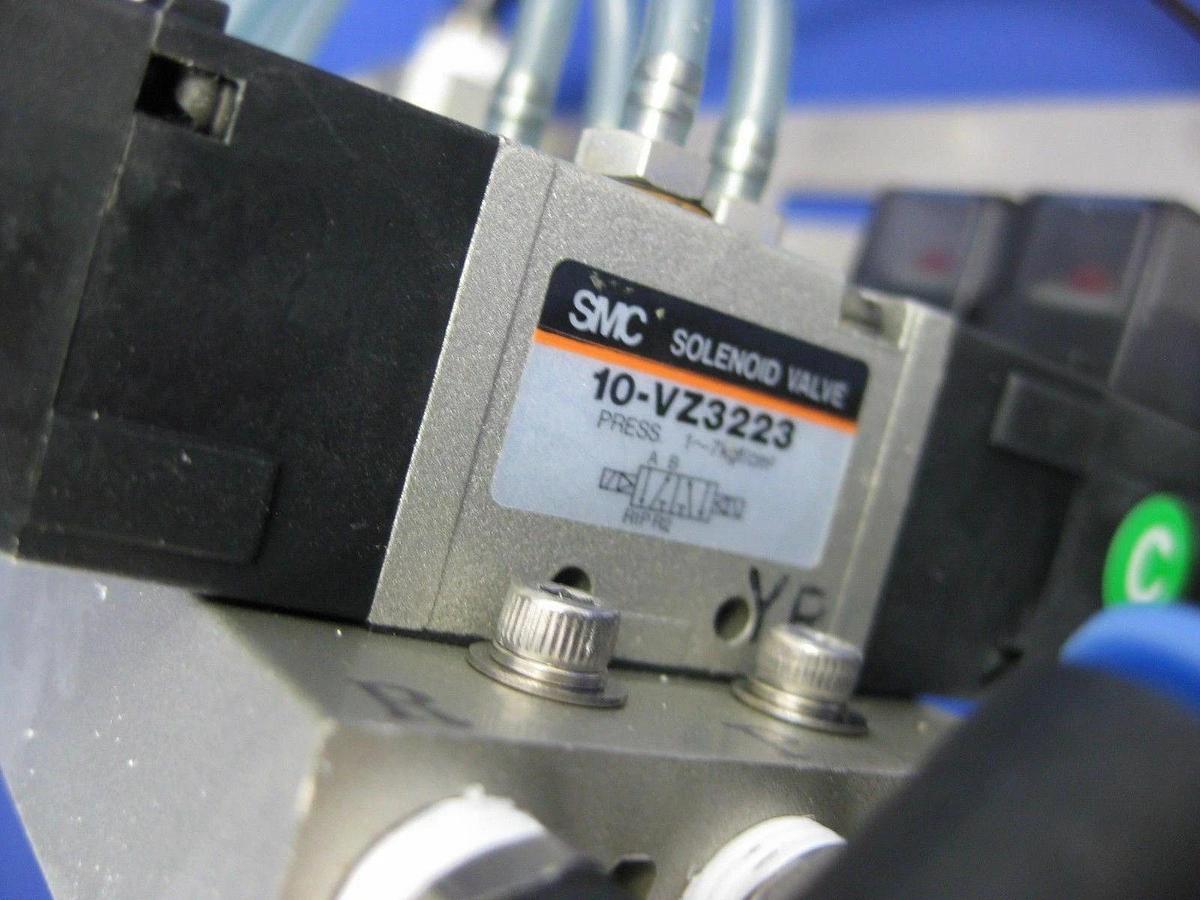 Used SMC 10-VZ3223 Pneumatic Solenoid Valve Manifold Assembly w/ Regulator and Gauge