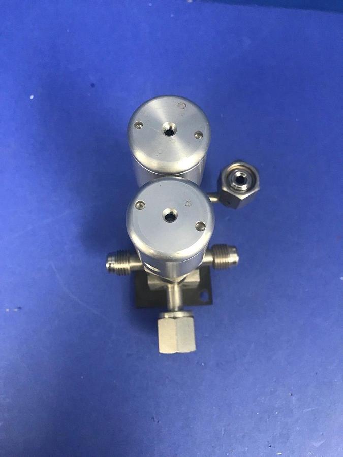 Used Swagelok SS-BNAFW4-C Valve Assembly with Double Actuators and 4 Ports, Used