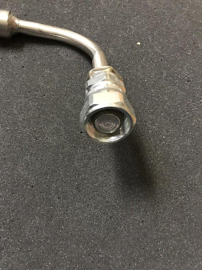Stainless Steel Braided Hose 44"L, Eaton 5400-S588 x 1/2" MVCR, New