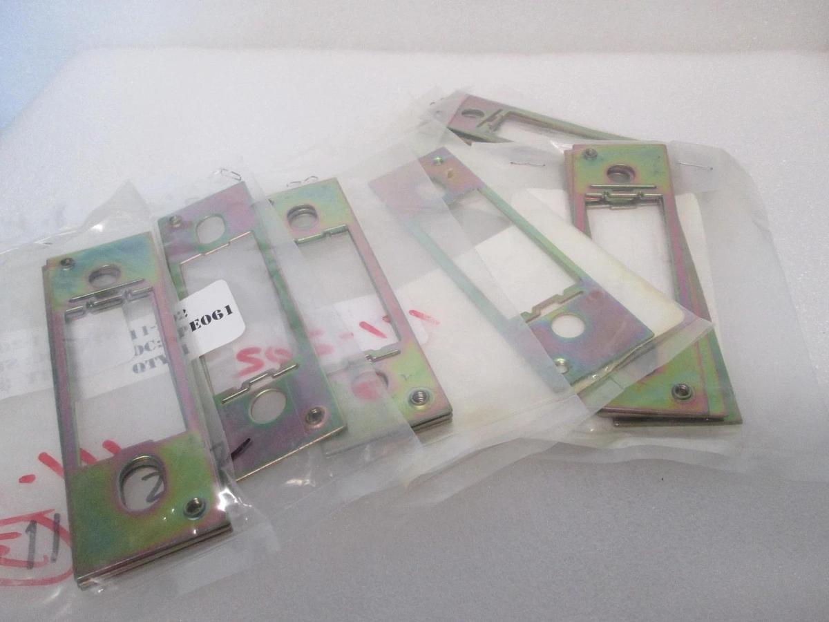 Face Mounting Plate, 111-202, New, Lot of 17