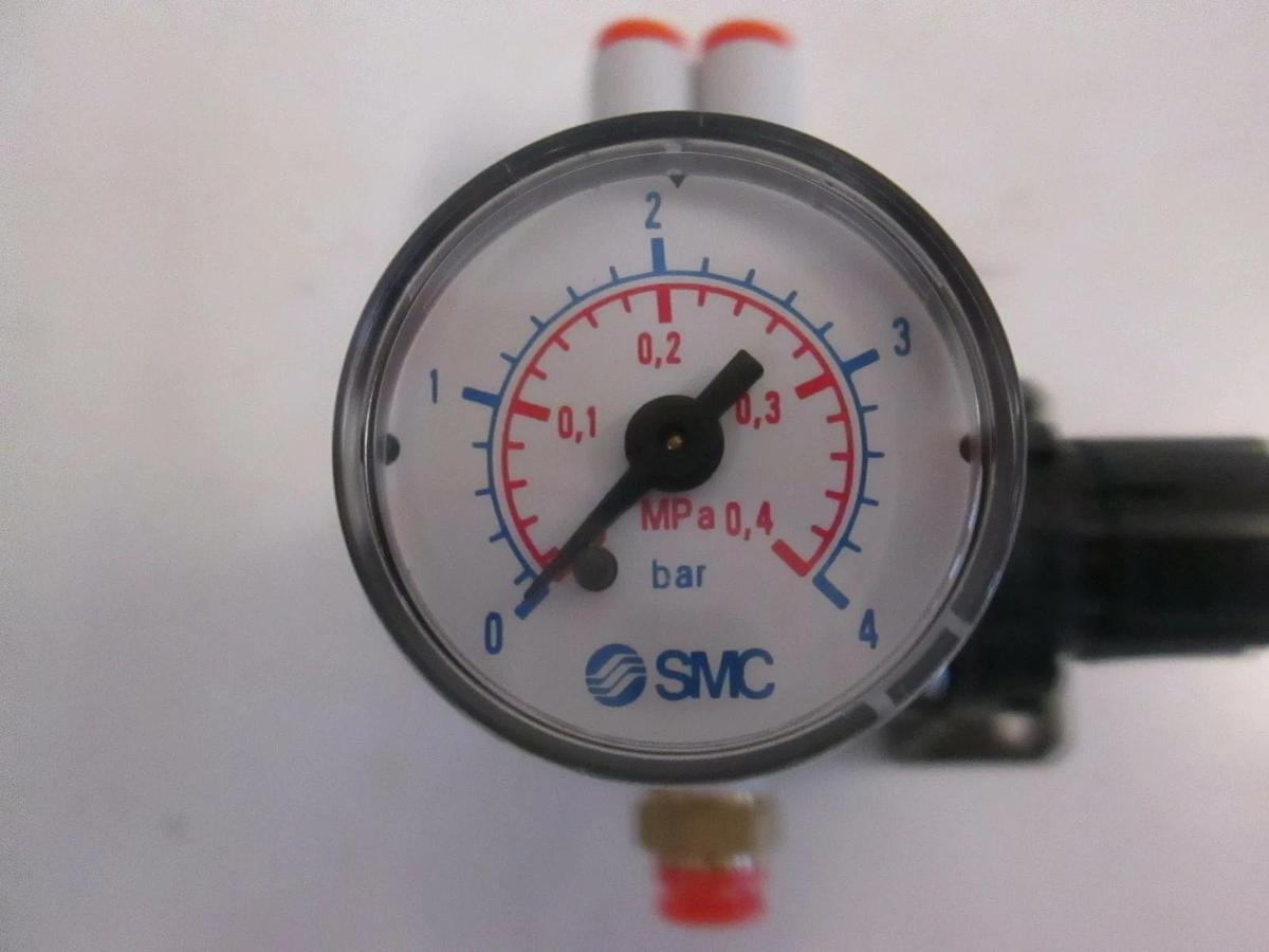 Used SMC Pneumatic Regulator AR20K-N02 w/ Gauge, Used