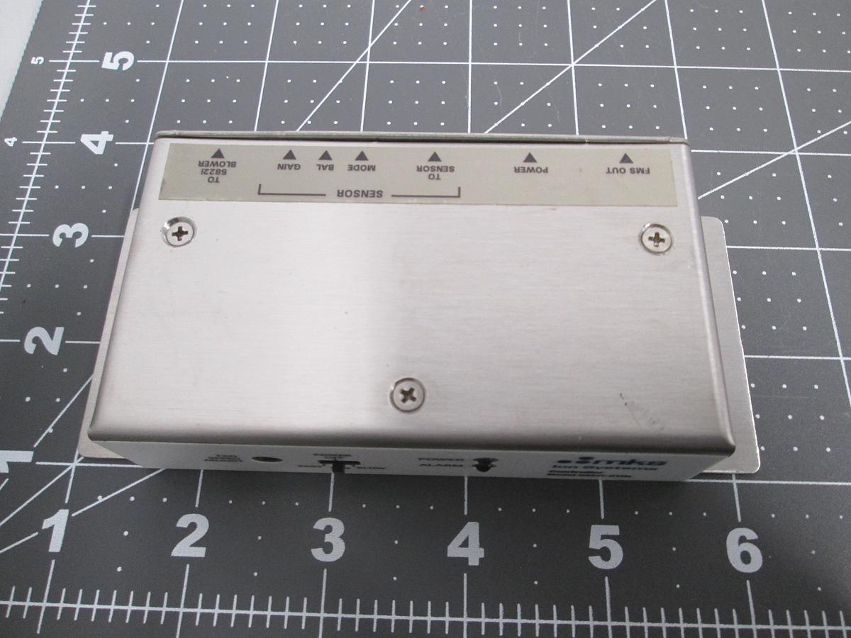 Used MKS Ion Systems 5822i-CTRL Ionizer Control Box Simco-Ion 5822i Blower Module