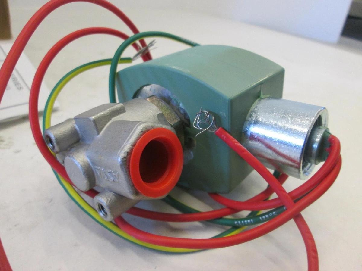 Asco Red Hat, Solenoid Valve 3/8" Pipe, 10.1 W, 8263G320, New