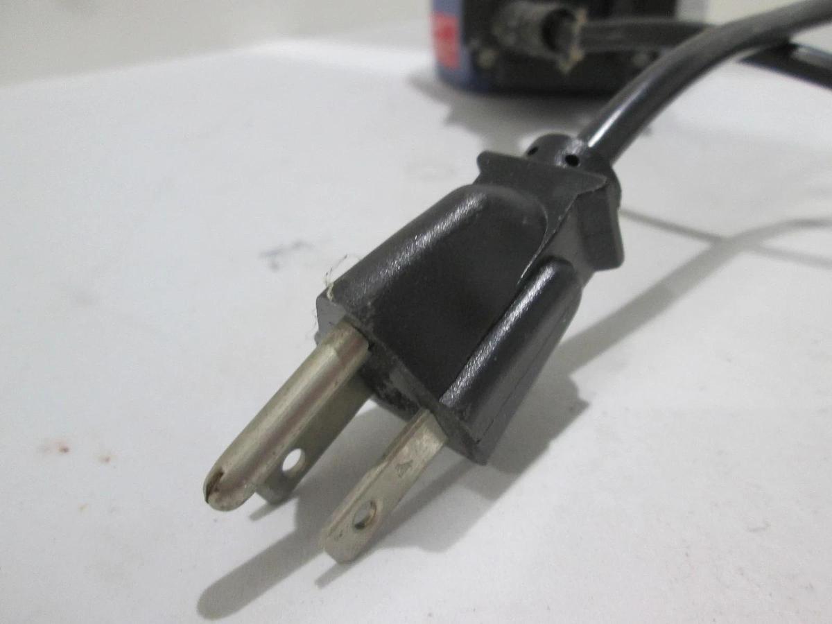 Used Electrothermal, UM0050, 60w 120v Heating Mantle, Used
