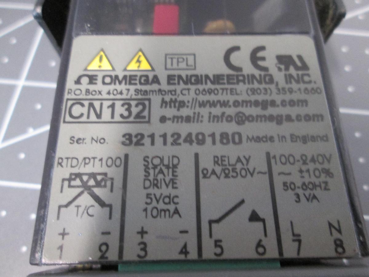 Used OMEGA, CN132, Temperature Process Controller RTD Pt100, 100-240VAC Relay