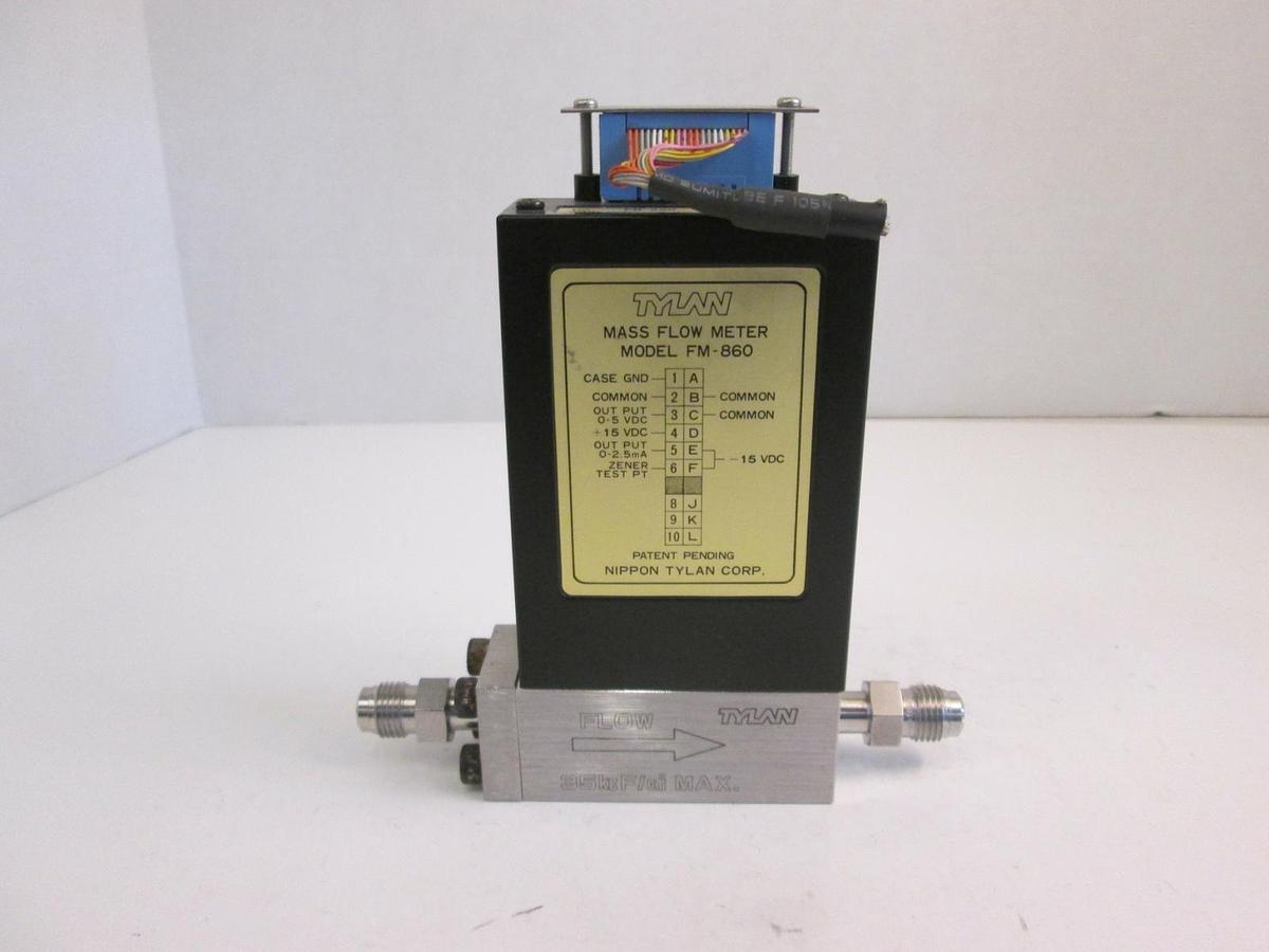 Used Tylan FM-860 Mass Flow Controller MFC, 500 SCCM, SIH4, 1/4" MVCR