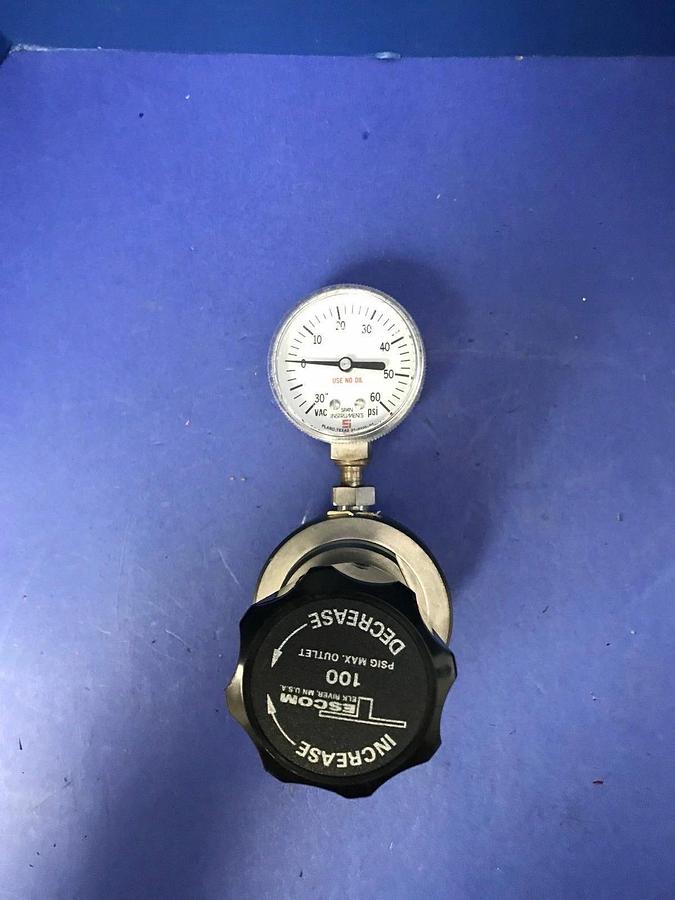 Used Tescom 64-3062-A425-002 Regulator w/ Gauge, Used