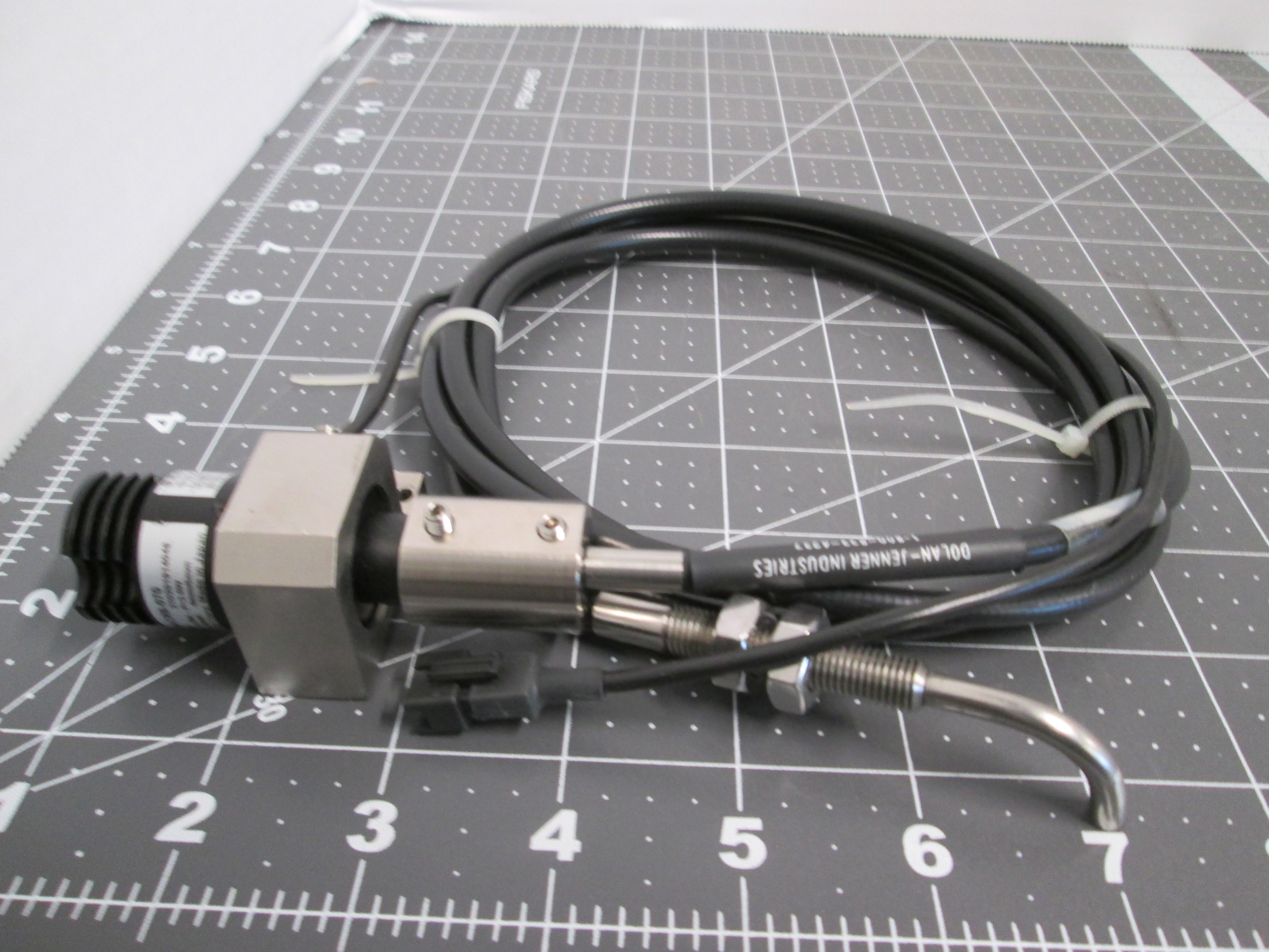 Used Lot of 2 SMC MKA20-20L Rotary Clamp Pneumatic Cylinder 20mm Bore 20mm Stroke