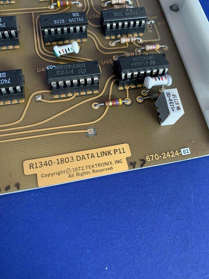 Used Tektronix 670-2424-02 R1340-1803 DATA Link P11, Used