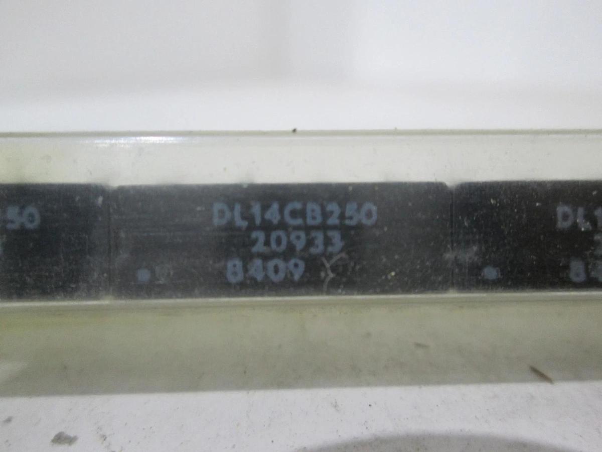 DL14CB250, Integrated Circuit, New, Lot of 25