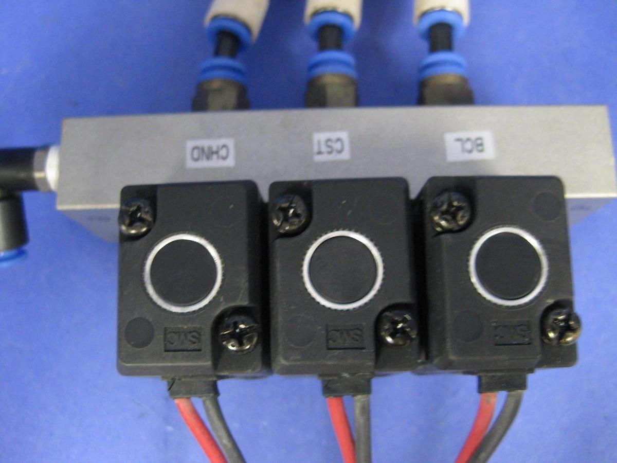 Used SMC VO307 Solenoid Valve Manifold Assembly, with 3 Valves, Used
