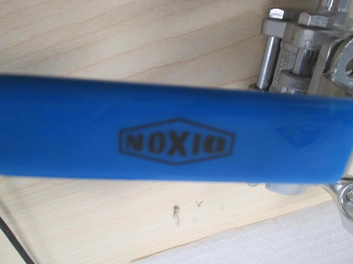 Dixon, 1/2"-CF8M 1000 WOG, Butterfly Valve, Used