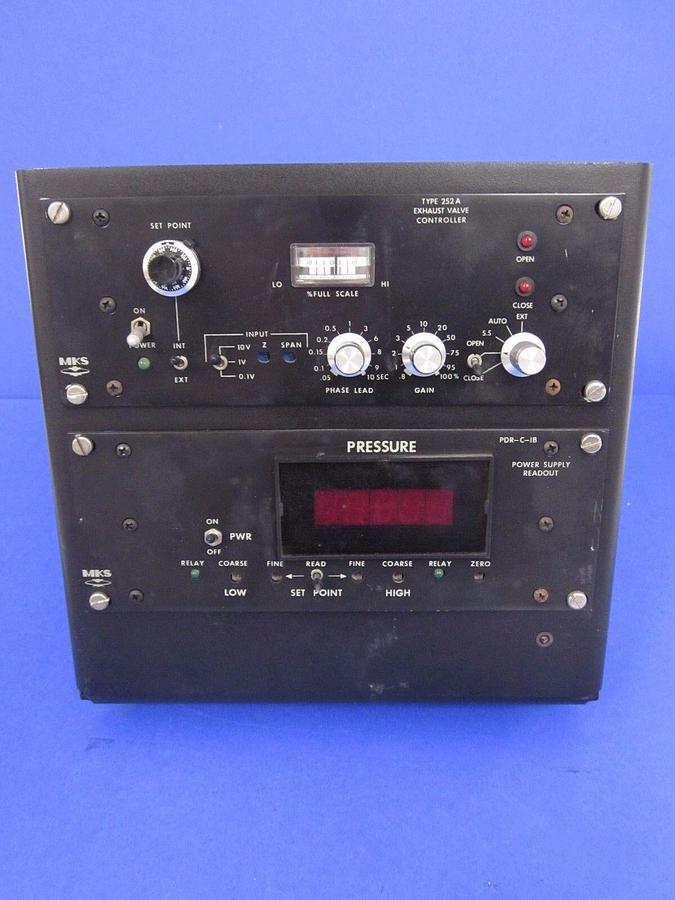 Used MKS Type 252A Controller and MKS Type PDR-C-1B Assembly - FOR PARTS