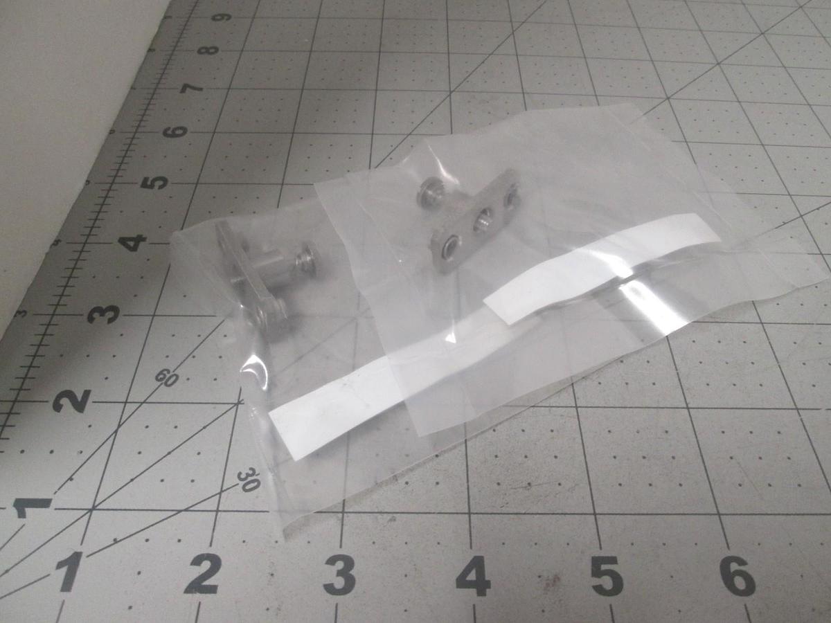SPT Micro, 106547-04, Captive Screw 8-32 w/ Mounting Bracket, New, Lot of 2