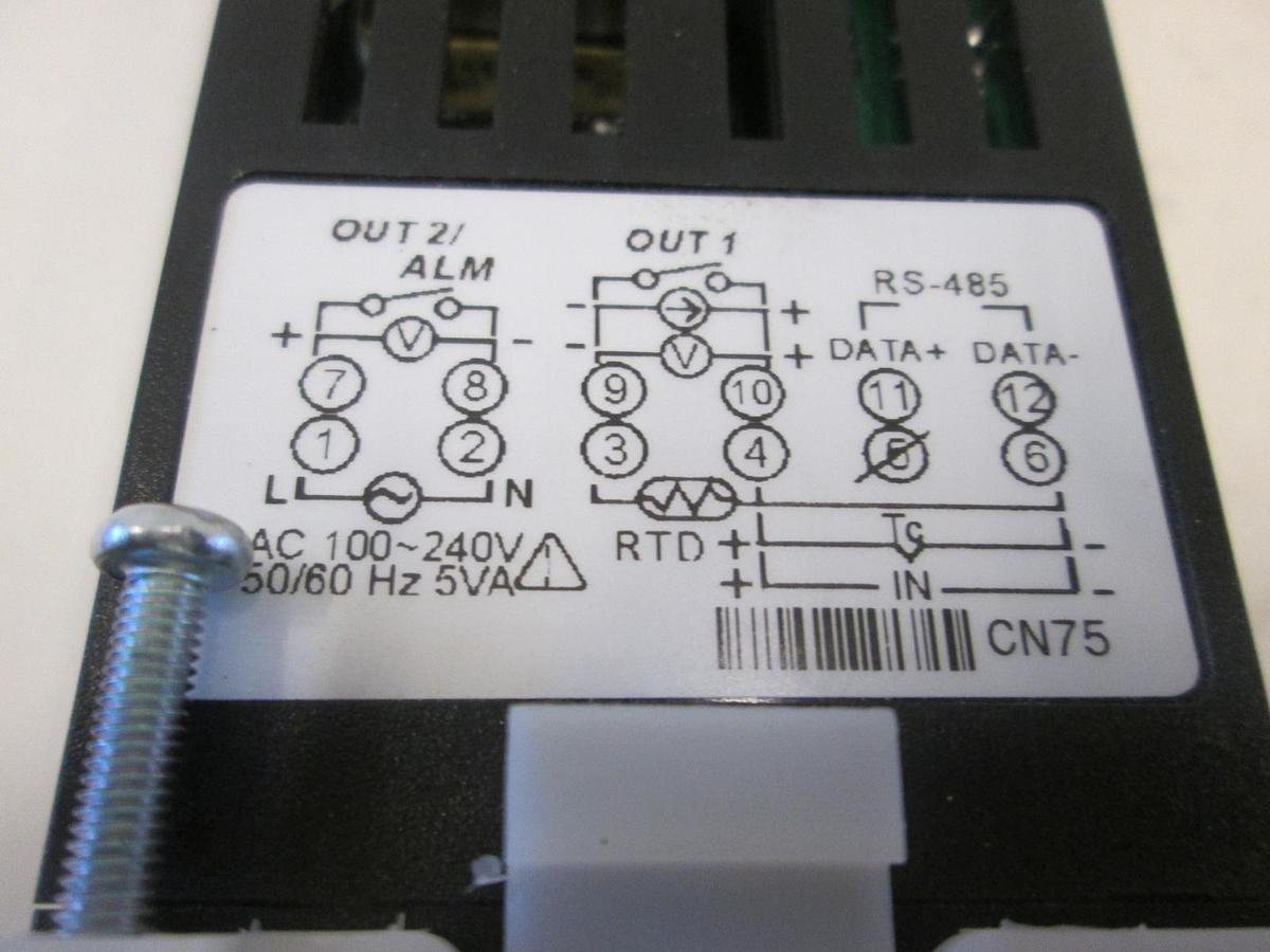 Used Omega, Temperature Controller, CN7500, 50/60Hz, 100-240V, Used