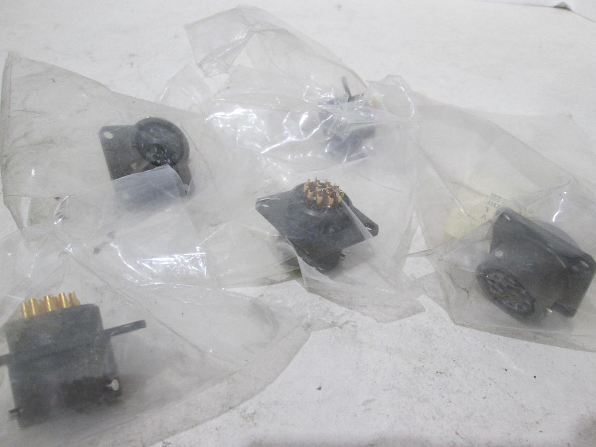 Used Amphenol, 9080-0104, 14 Pin Female Connector, New, Lot of 5