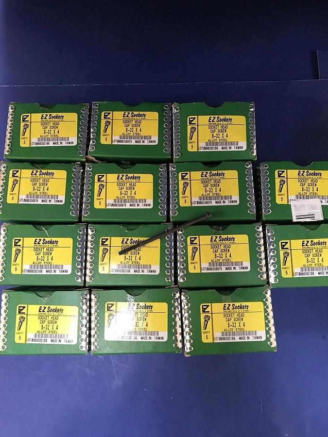 Used 8-32 x 4" 18-8 Alloy Steel Socket Head Cap Screw, EZ Sockets, Lot of 70