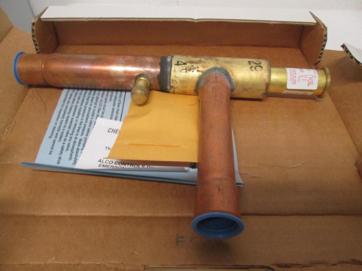 Alco, Pressure Regulator, 7/8" Inlet and Outlet, Angle Style, PR-6. New