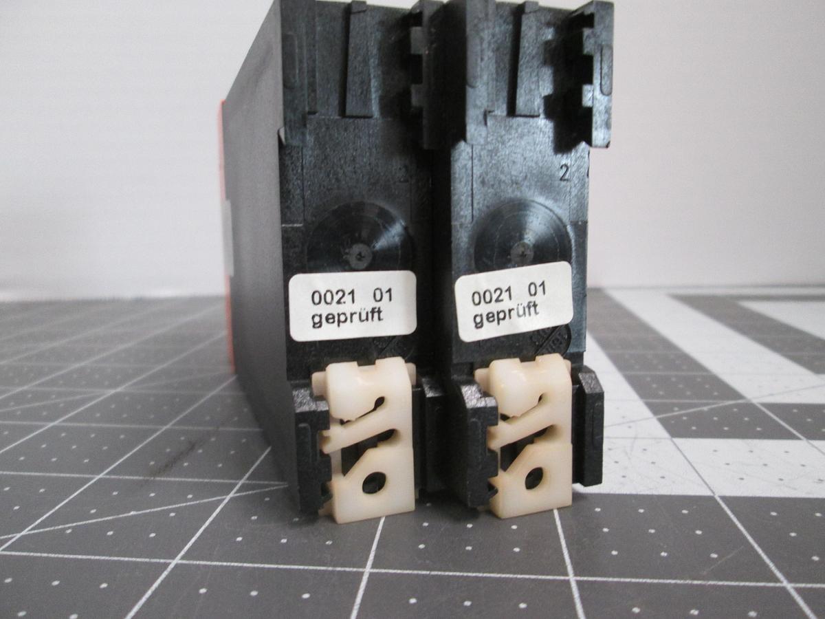 Used Lot of 2 Dold Safemaster BE5982.02 24VDC Emergency Stop Safety Relays 0044292