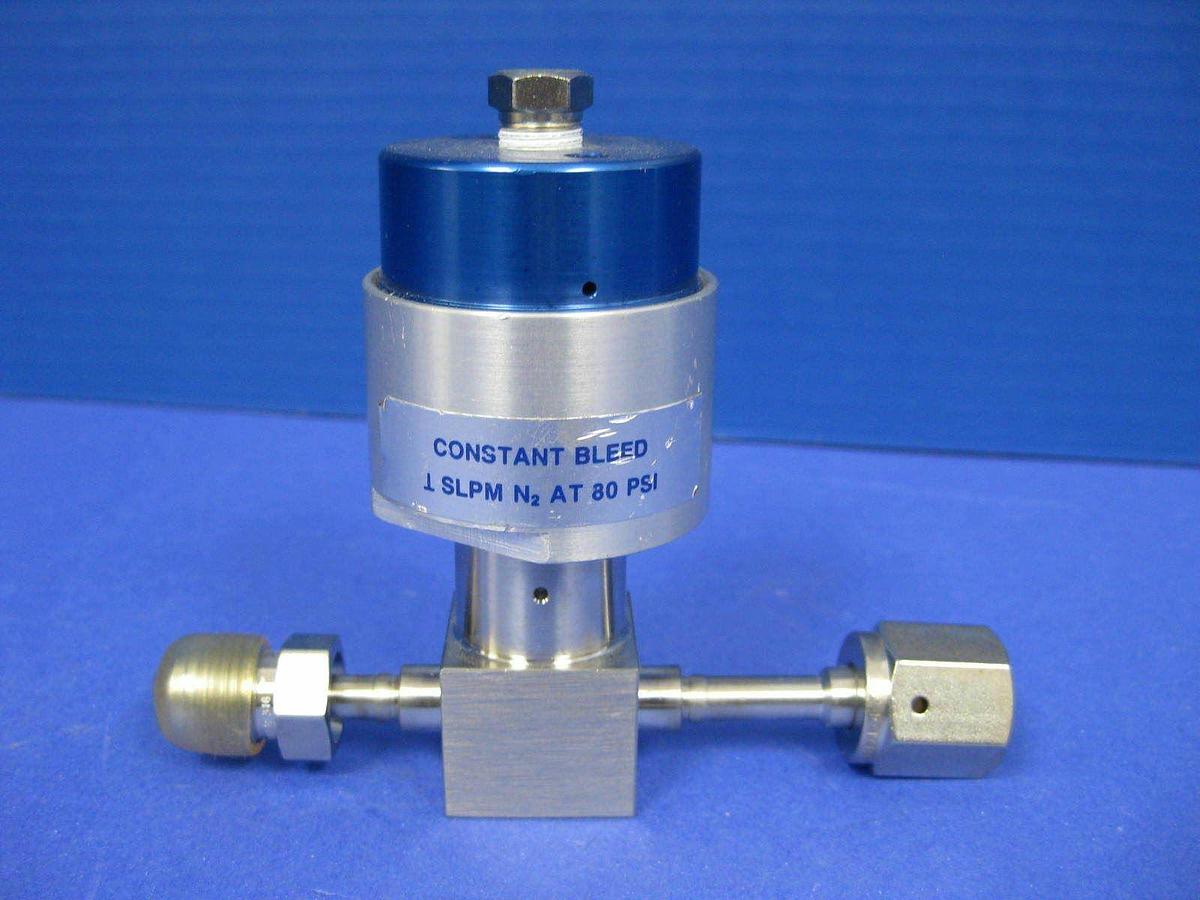 Used Parker Ewal Diaphragm Valve 91S-032-0576 for Semi-Gas, 1/4" MVCR x 1/4" FVCR