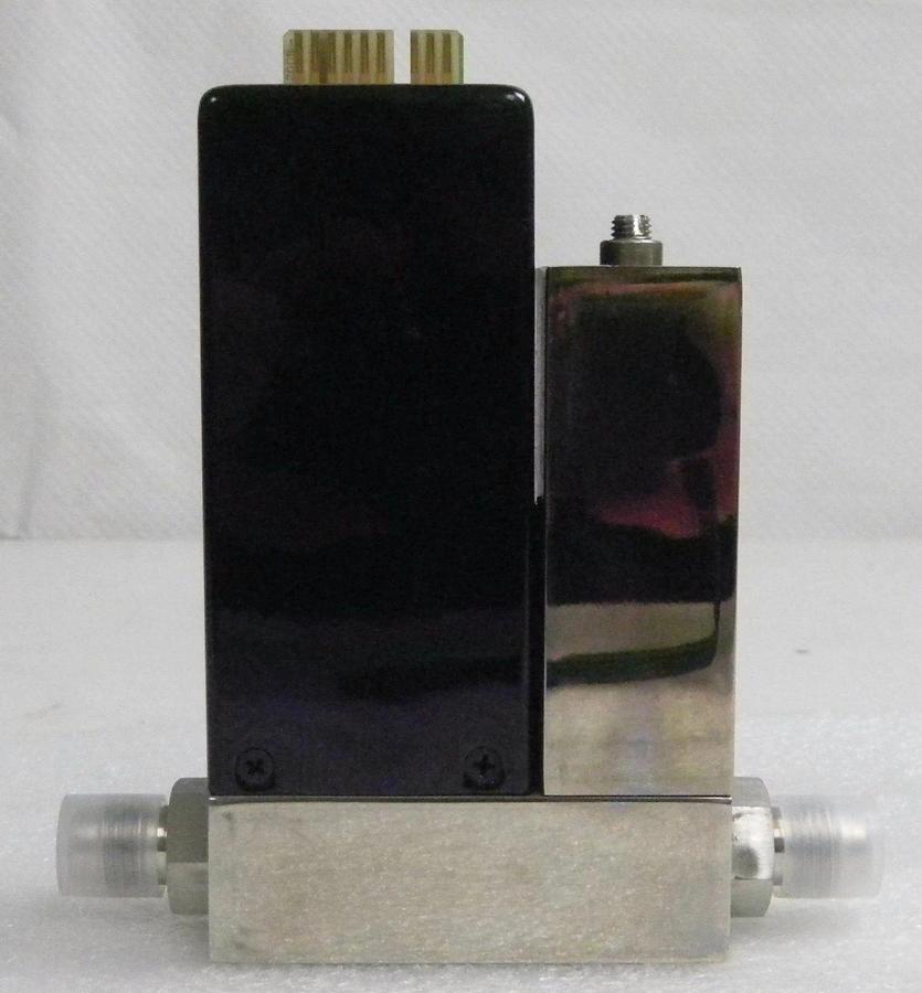 Used Unit UFC-1501A, Mass Flow Controller, Gas- SF6, Range- 8 SCCM, 1/4" M I/O VCR