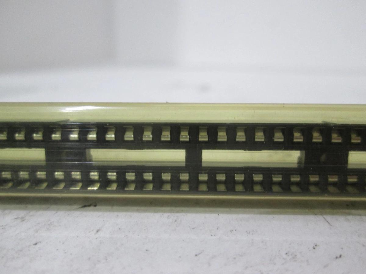 DF Sales Company, 28 POS. 300 DL OFRM IC SKT, New, Lot of 17