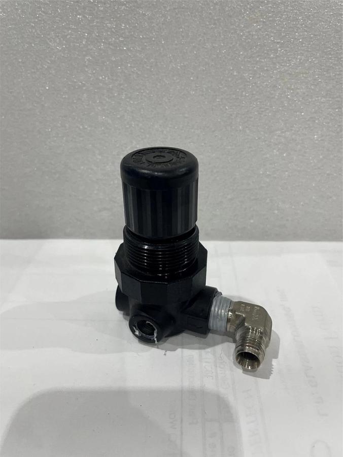 Used Dixon, R07-200R, 300 PSIG, Regulator, Used