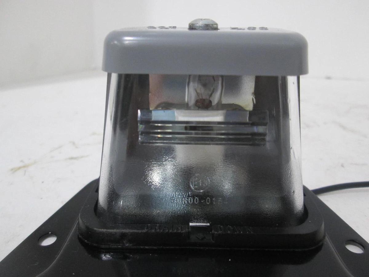 License Light w/ Bracket, M436B, New