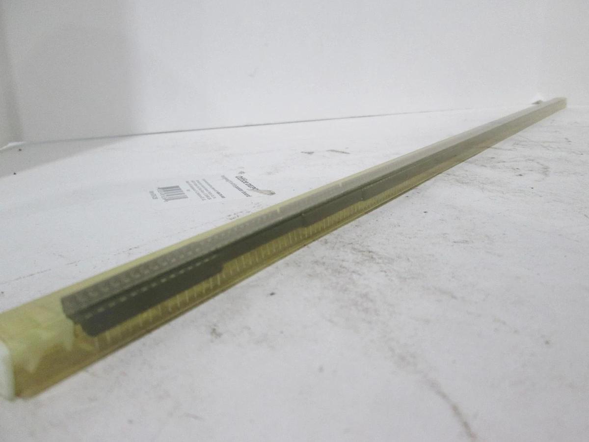 DF Sales Company, 28 POS. 300 DL OFRM IC SKT, New, Lot of 17