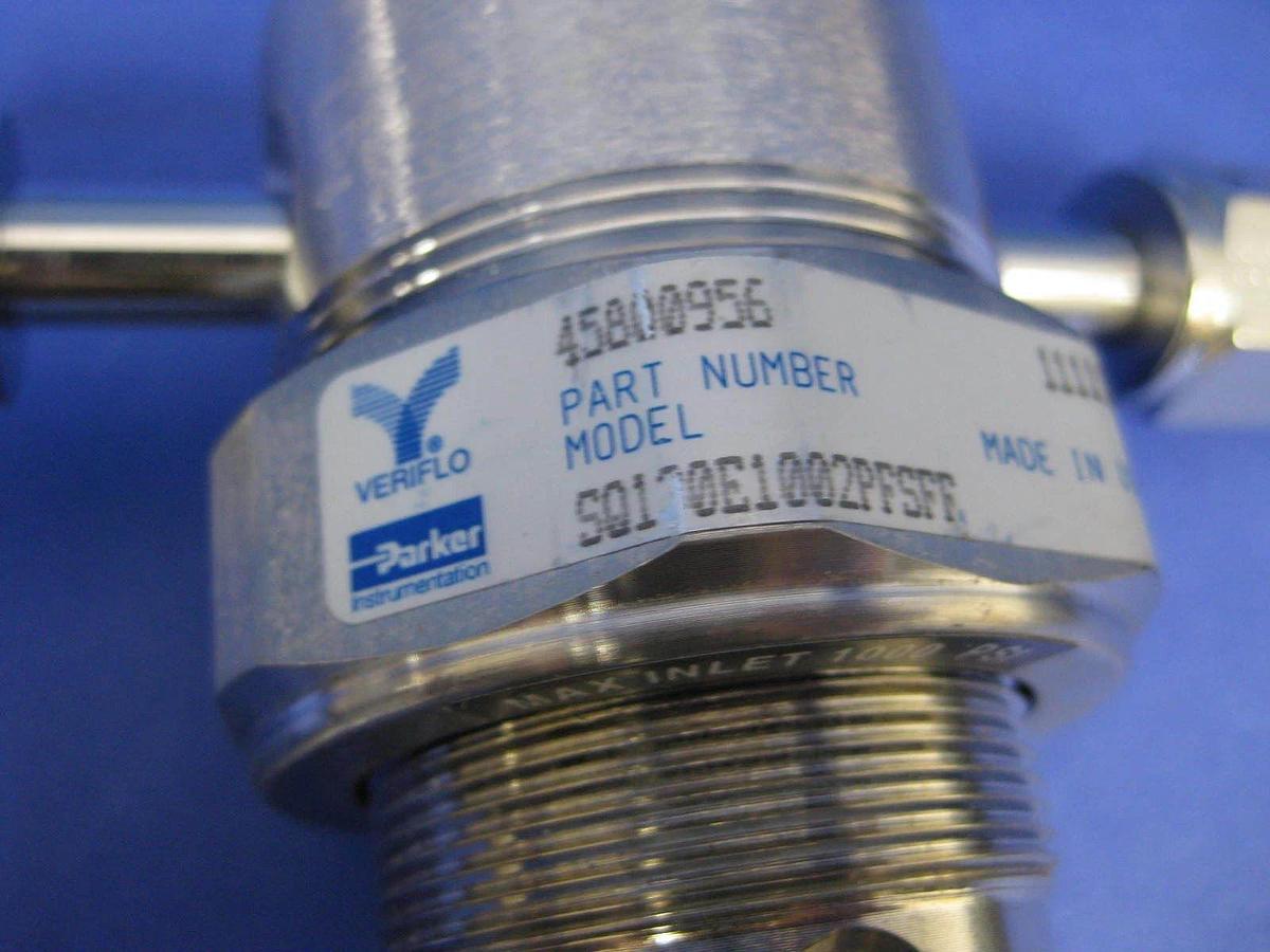 Used Veriflo SQ130E1002PFSFF UHP Point-Of-Use Pressure Regulator Assy w/ Gauge, Used