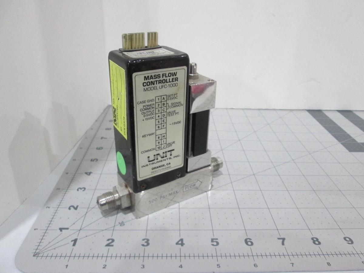 Used Unit, UFC-1000, Mass Flow Controller, SiH2CL2, 100 SCCM, Used