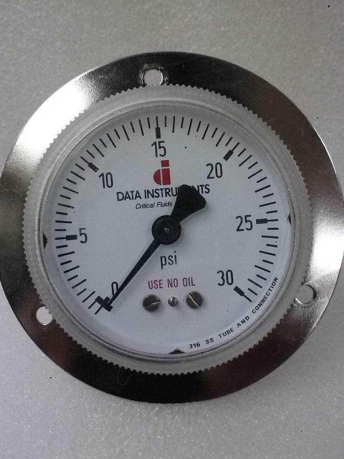 Data Instruments PG1FVM0030 Pressure Gauge 0-30psi Back Mount 1/4" MVCR, NWOB