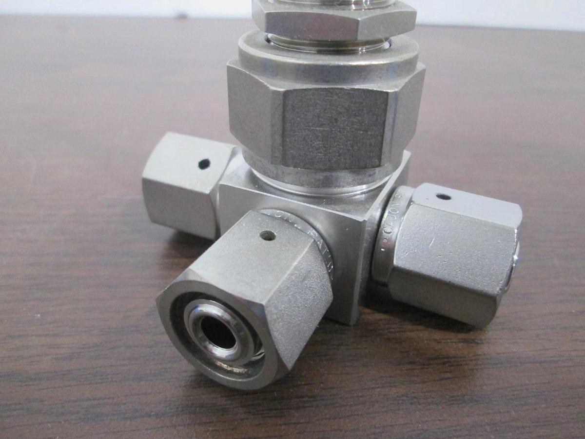 Used Nupro, 6LV-BNTC333P, 3-Way Diaphragm Valve, Used