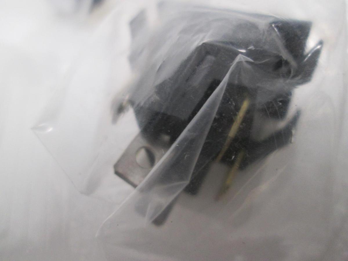 On/Off Switch, SLA5A28V, 303-079, New, Lot of 4