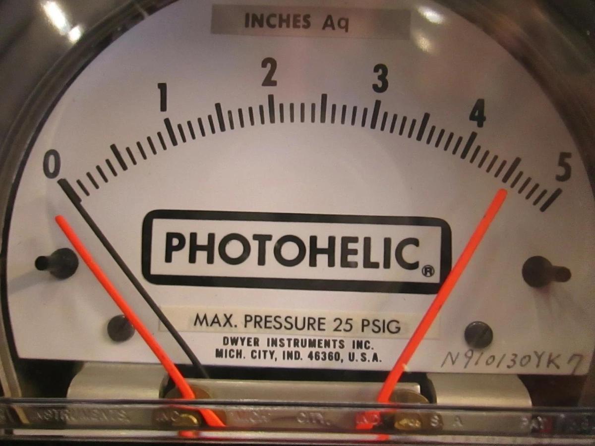 Used Dwyer Photohelic Gauge 0-5 Inches Aq, w/ Mounting Panel Used
