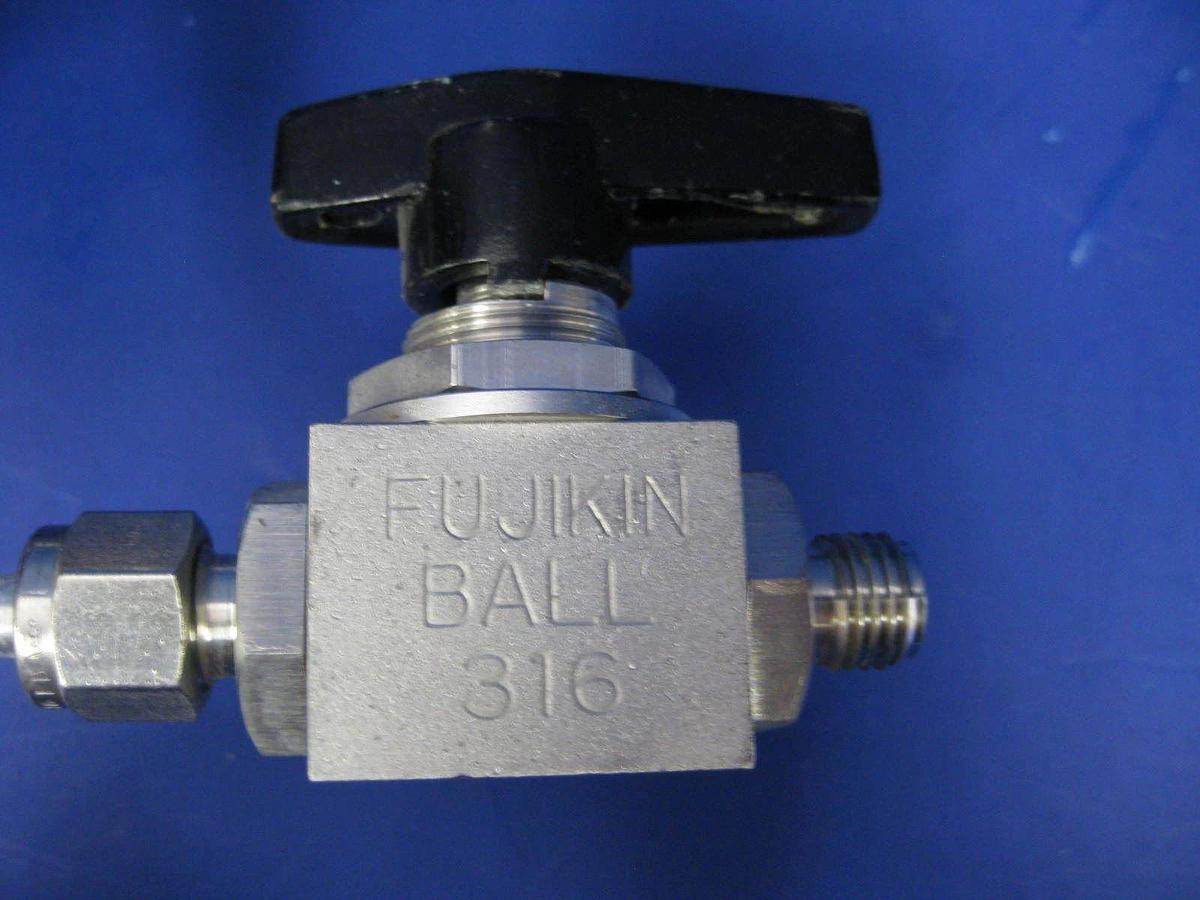 Used SMC 10-VZ110 Valve Assembly w/ 24 Valves, 2 Manifolds, Regulator, Press. Switch