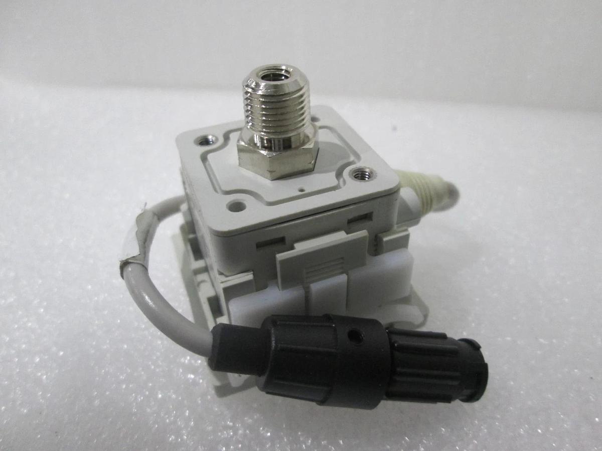 SMC, ISE40-T1-22L, Pressure Sensor, .100-1.000MPa, New