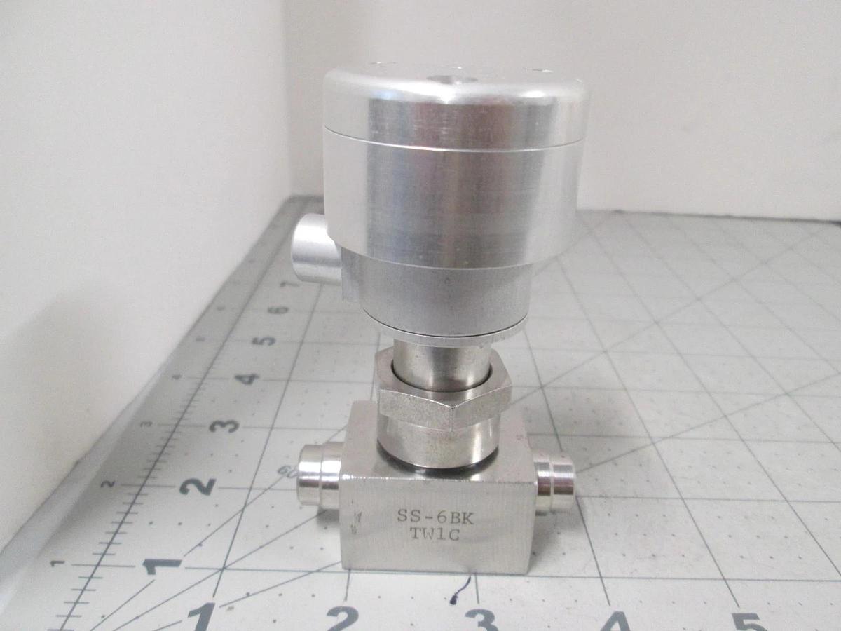 Swagelok SS-6BK-TW1C Bellows Valve, Butt Weld, New