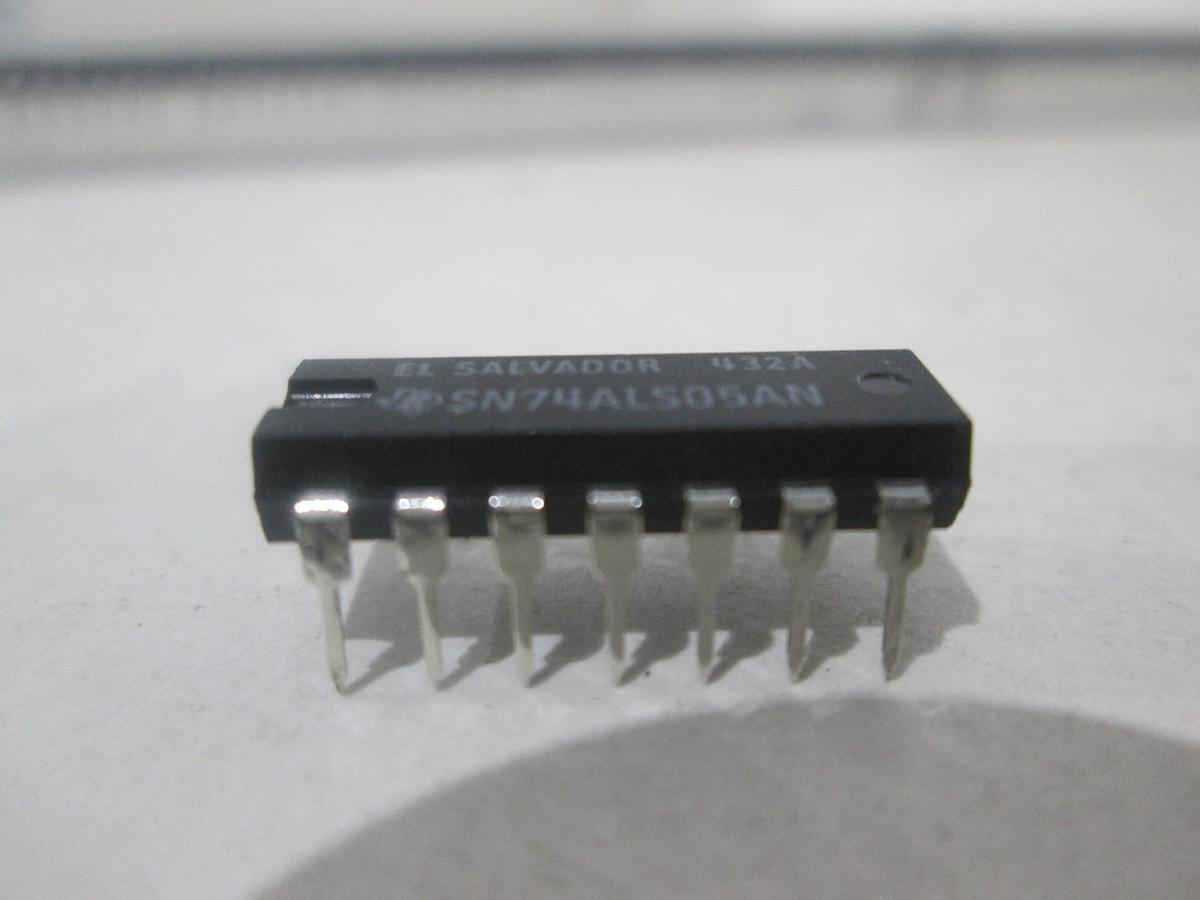 Texas Instruments, SN74ALS05AN, Integrated Circuit, New, Lot of 19