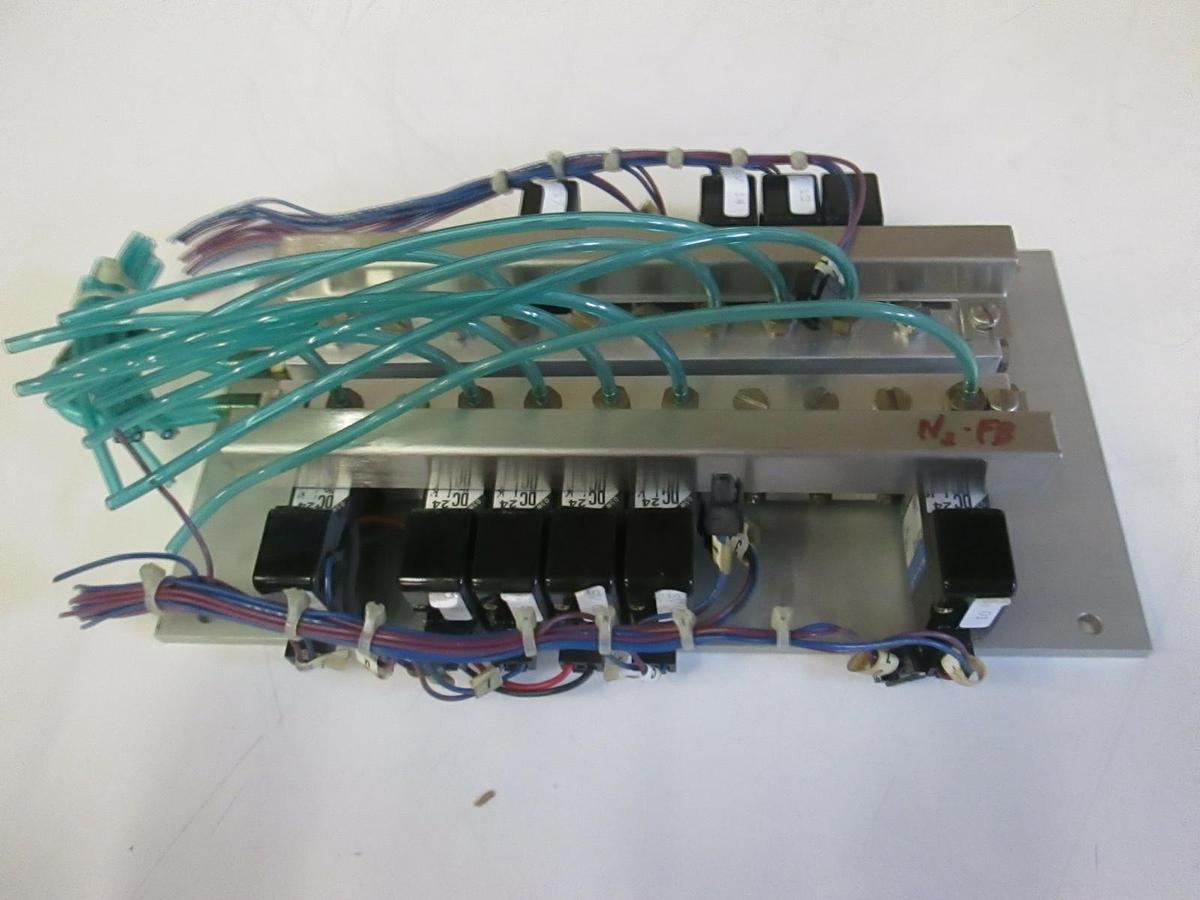 Used DC 24 Pneumatic Solenoid Valve Manifold Assembly, Used