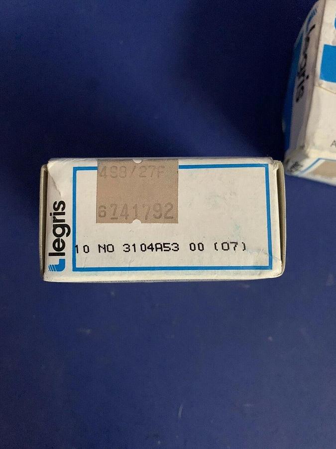 LEGRIS 3104 53 00 Nylon Push-To-Connect Union Tee, 1/8" OD, Lot of 20 New