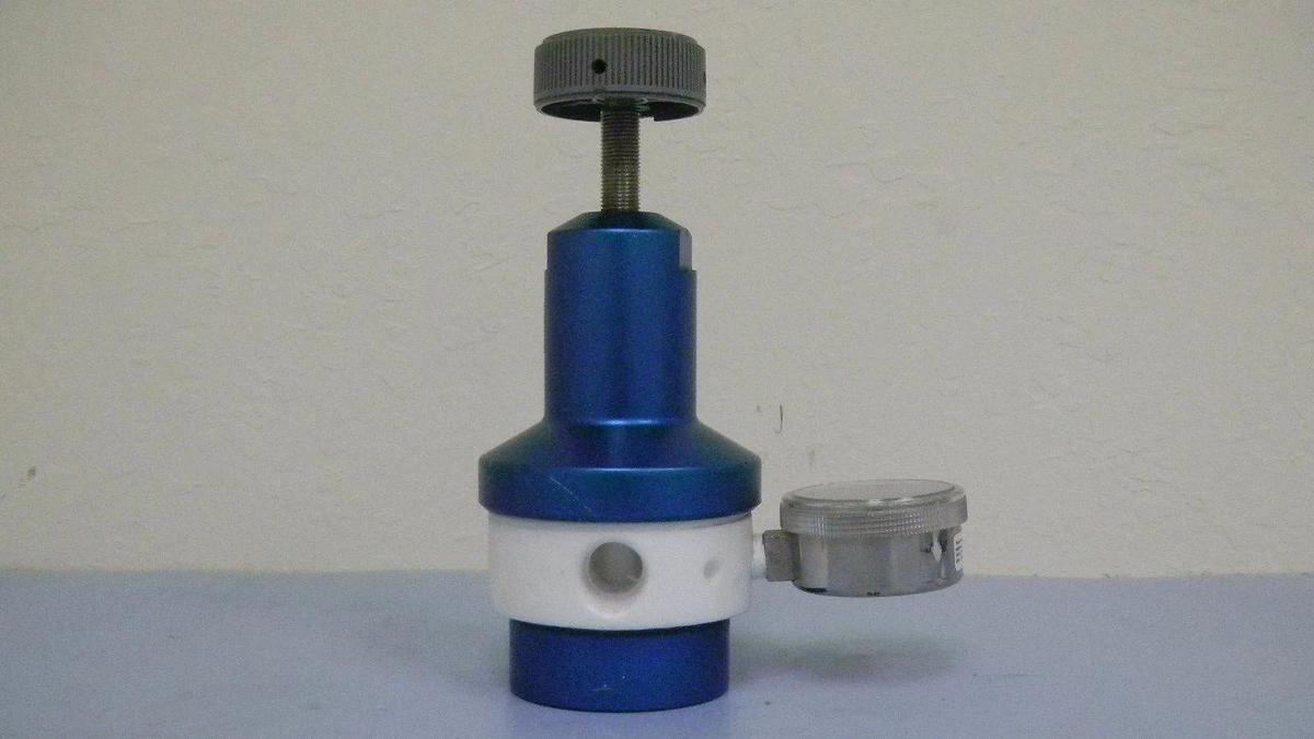 Used Parker PR-3-1118-2 Regulator, 1/2" Port, W/ USG Gauge 0-100PSI, 1/4", Used