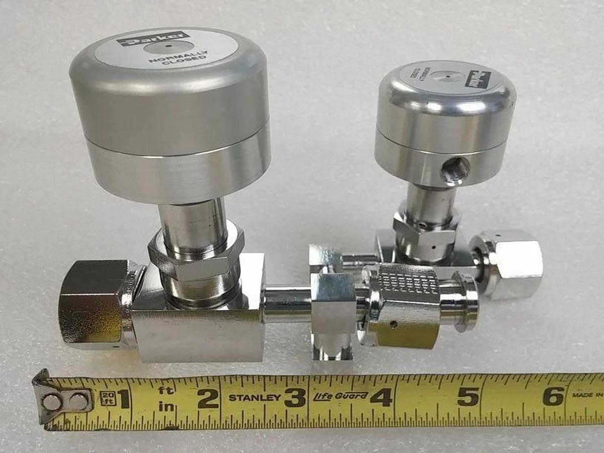 Parker Lam Research 839-084630-001C Pneumatic Valve Assembly, NC, 1/2" FVCR, New