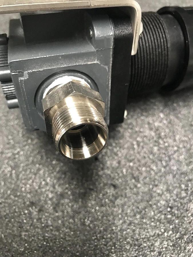 Used Arrow Pneumatics R354 Pressure Regulator, 1/4" x 1/2" Swagelok Fittings