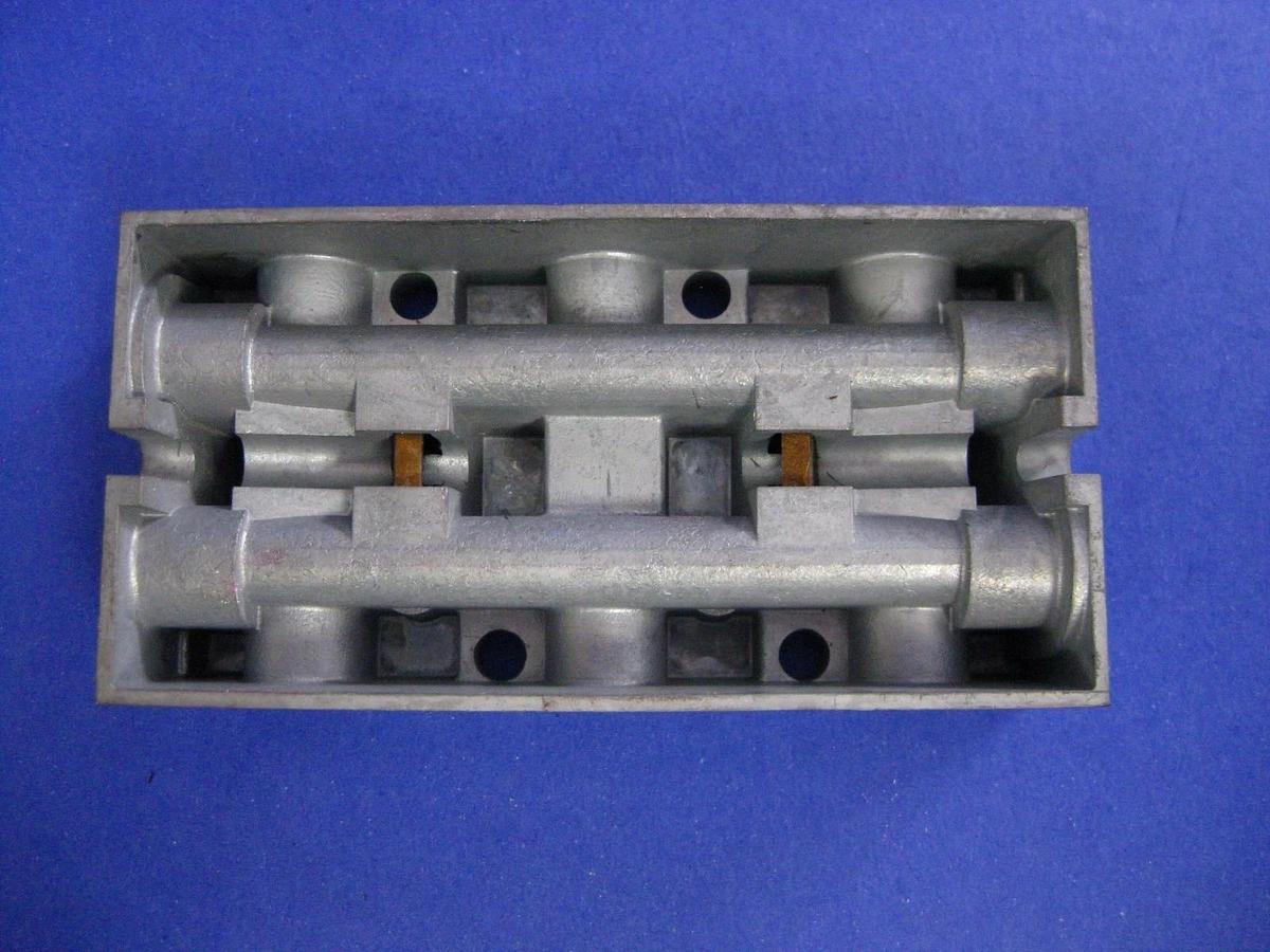 Used SKINNER Manifold Base MB 60 S006 - LOT of 4